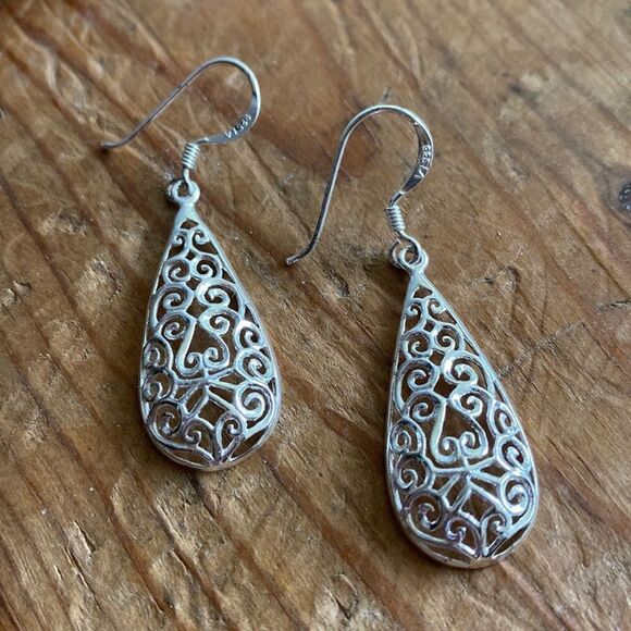 💛 925 Heart Filigree Drop Earrings - Picture 1 of 4